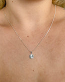 Colar Pingente Medalha Riscada - Semijoia Banhado a Prata