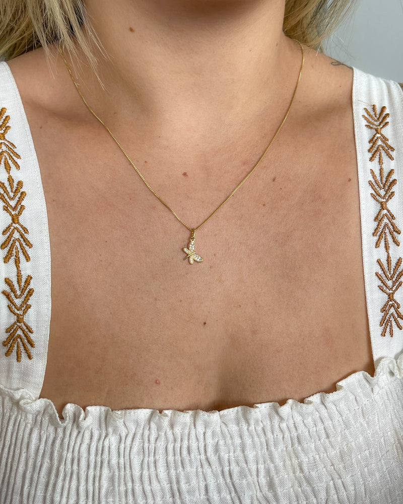 Colar Pingente Libélula Cravejada - Semijoia Banhado em Ouro 18k