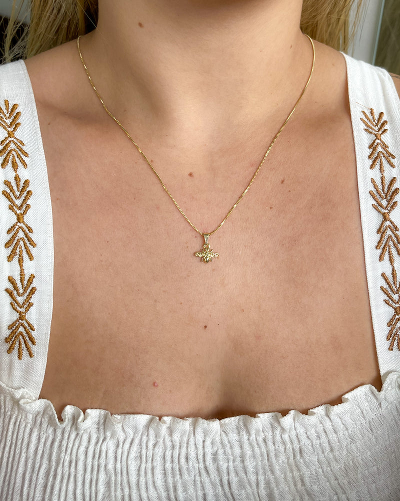 Colar Pingente Abelha - Semijoia Banhado em Ouro 18k