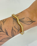 Bracelete Ondas Cravejado  - Semijoia em Aço Inox Ouro