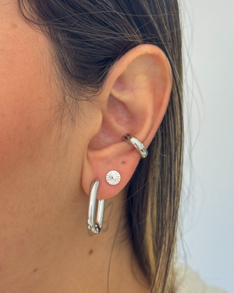 Argola Quadrada Click - Semijoia Folheada em Prata