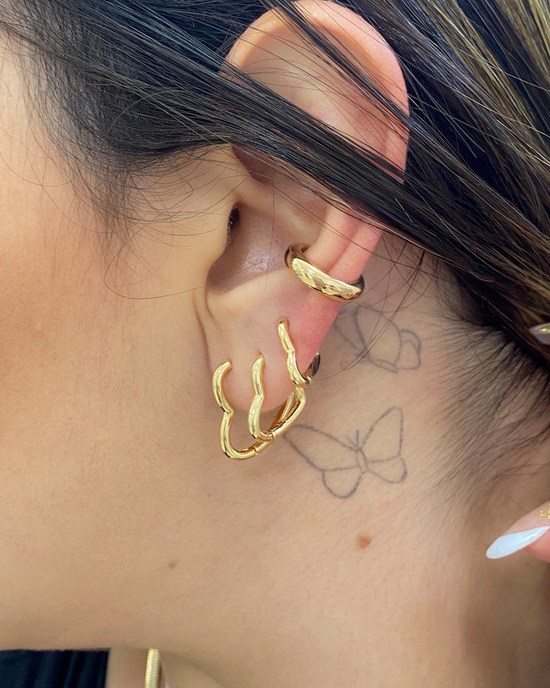 Trio de Argolas Coração Vazado Liso Dourado - Áurea Acessórios