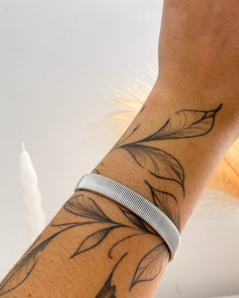 Bracelete Riscado Regulável - Prata - Áurea Acessórios