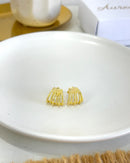 Meia Argola Detalhada - Semijoia Banhada a Ouro 18k