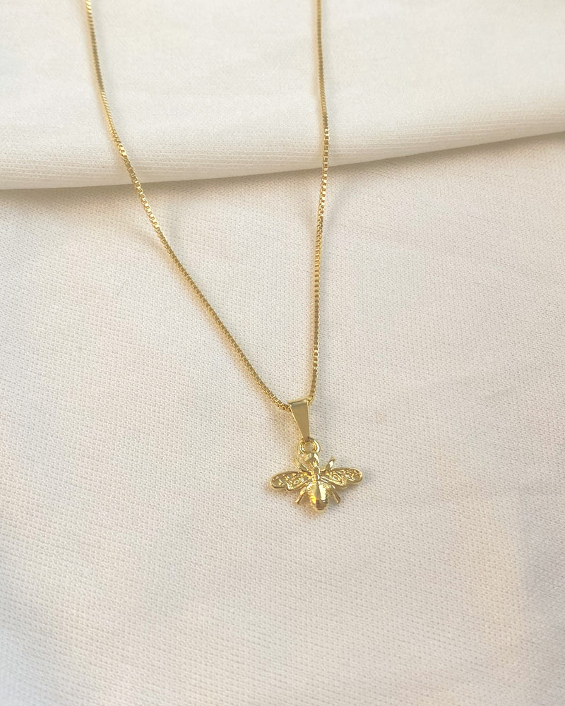 Colar Pingente Abelha - Semijoia Banhado em Ouro 18k