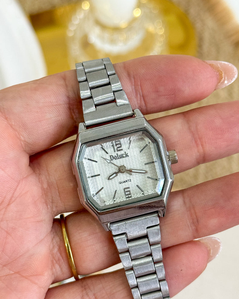 Relógio Feminino Quadrado Analógico Pequeno