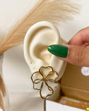 Brinco Flor Vazada Organic - Semijoia Banhado em Ouro 18k