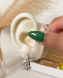 Argolinha com Pingente Abelha - Semijoia Banhado a Prata