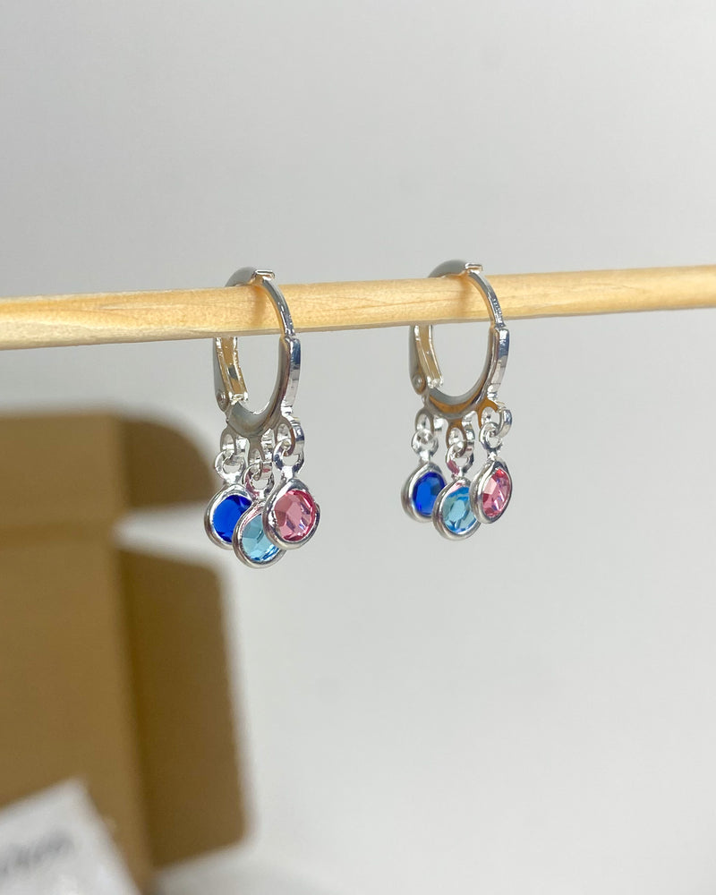 Argolinha com Pingente Zircônias Coloridas - Semijoia Banhado a Prata