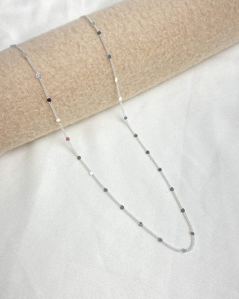 Colar Círculos Amassados - Semijoia Banhado a Prata