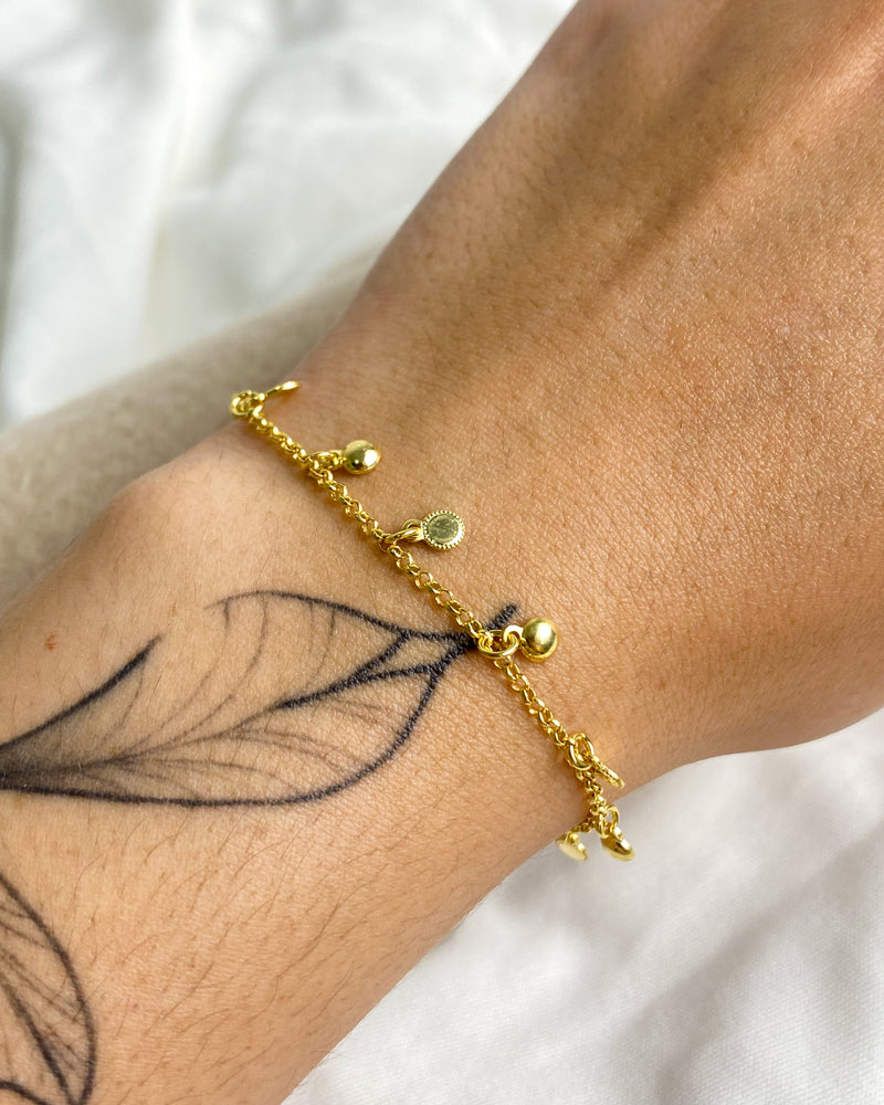 Pulseira Círculos Pendurados  - Semijoia Banhado em Ouro 18k