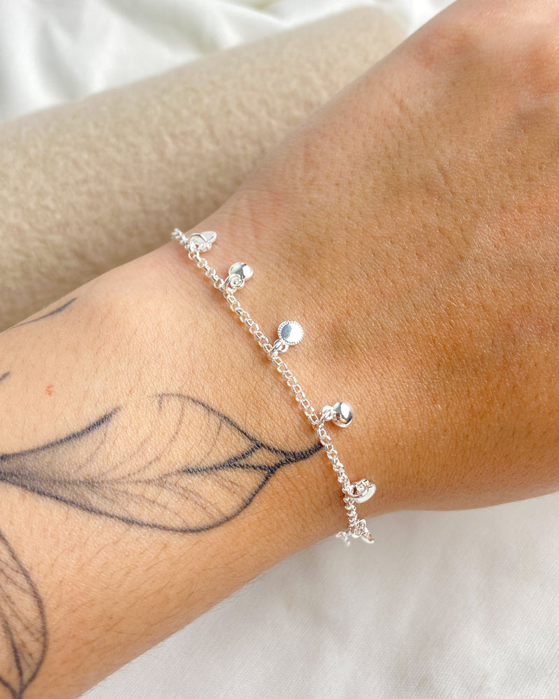 Pulseira Círculos Pendurados  - Semijoia Banhado a Prata