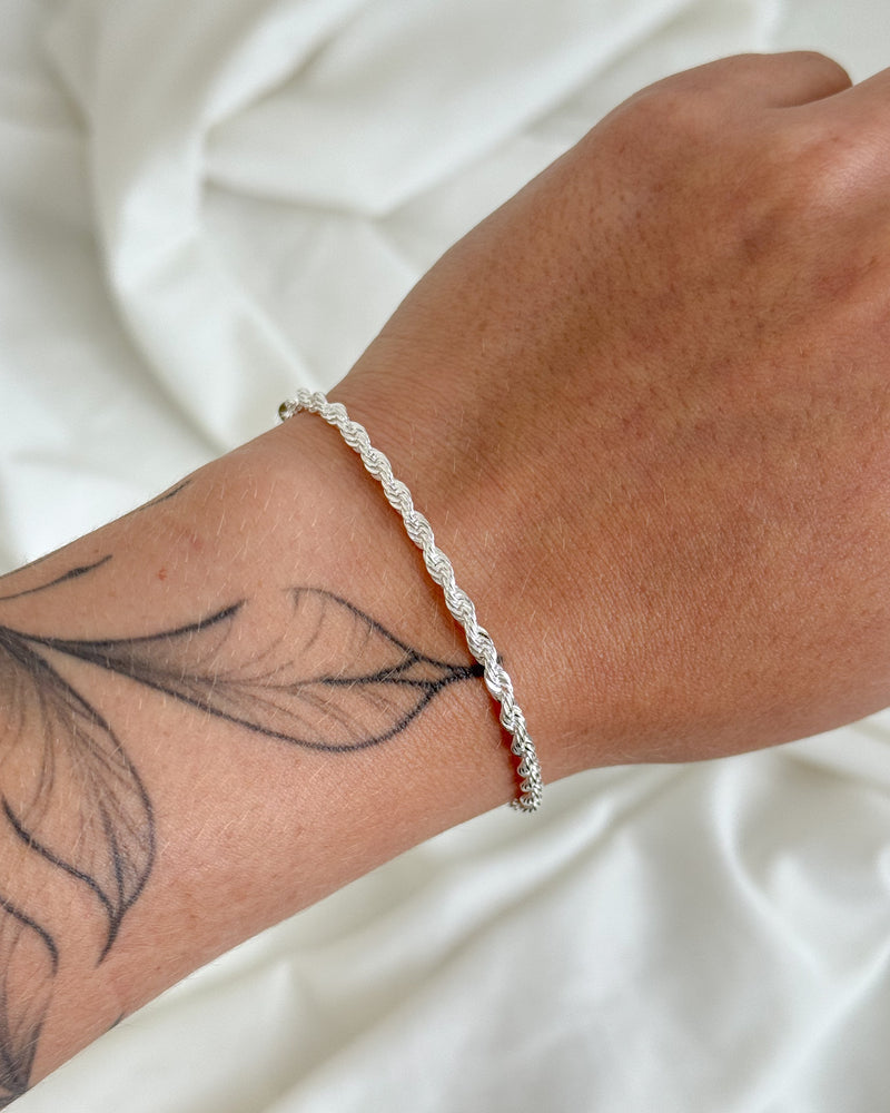 Pulseira Fio Baiano Trançada - Semijoia Folheada a Prata