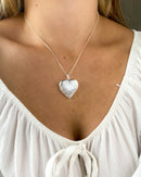 Colar Relicário Coração Detalhado + Foto Personalizada - Prata - Áurea Acessórios