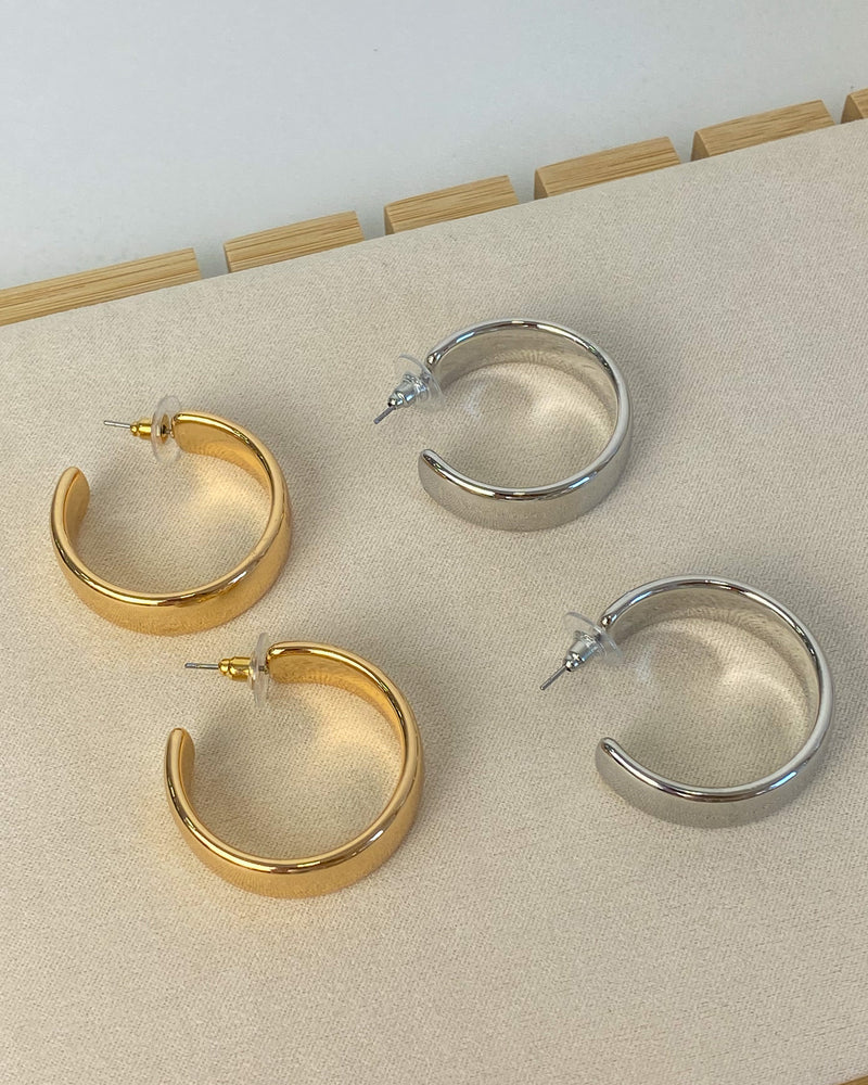 Brinco de Argola Lisa M - Semijoia Folheada em Prata