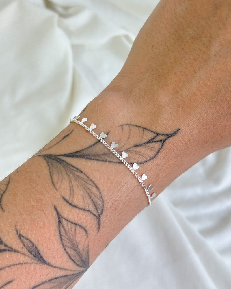 Pulseira Medalhinhas Coração - Semijoia Folheada a Prata