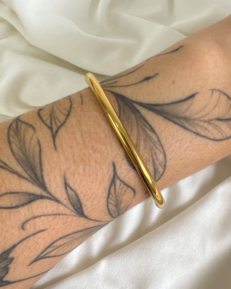 Bracelete Liso Redondo - Semijoia em Aço Inox em Ouro