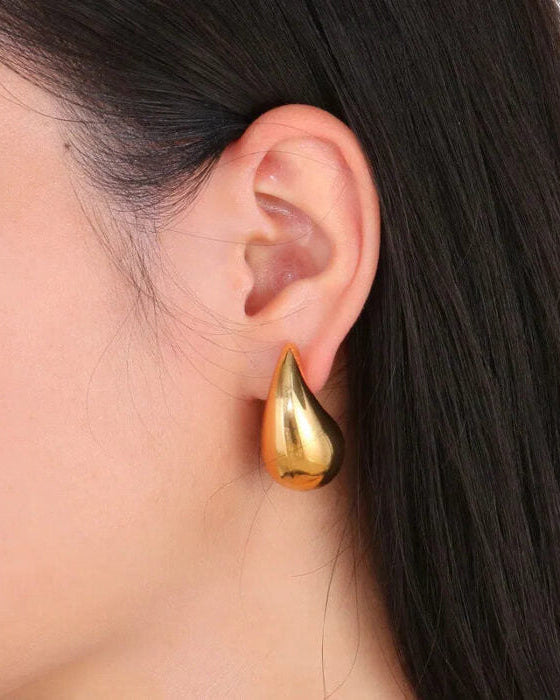 Brinco Gota Lisa - Semijoia Banhado em Ouro 18k