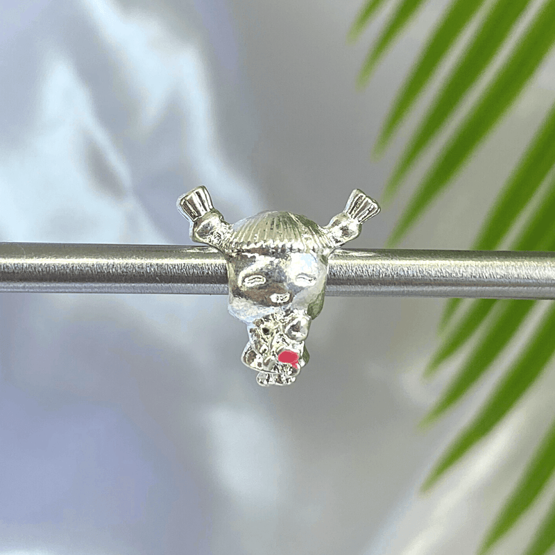 Berloque Separador Menina com Pelucia - Prata - Áurea Acessórios