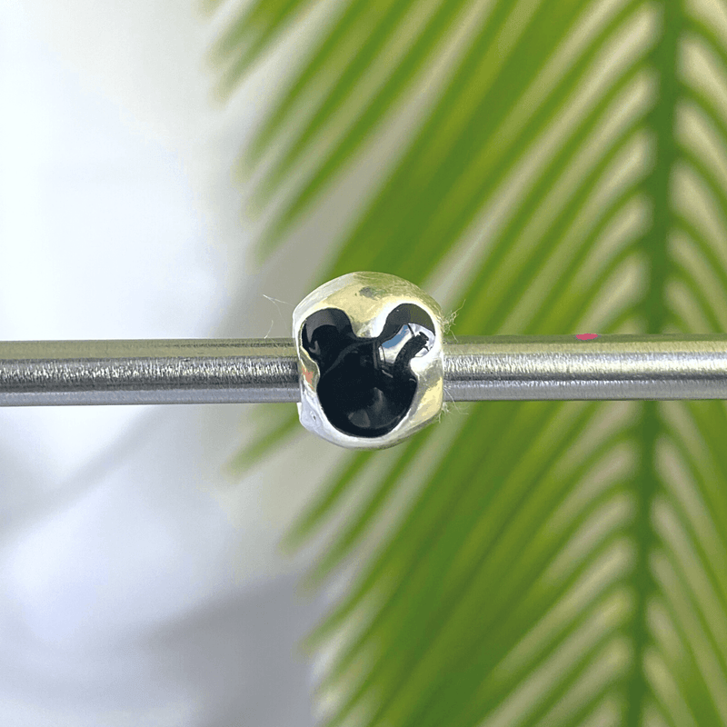 Berloque Separador Mickey Preto Resinado - Prata - Áurea Acessórios