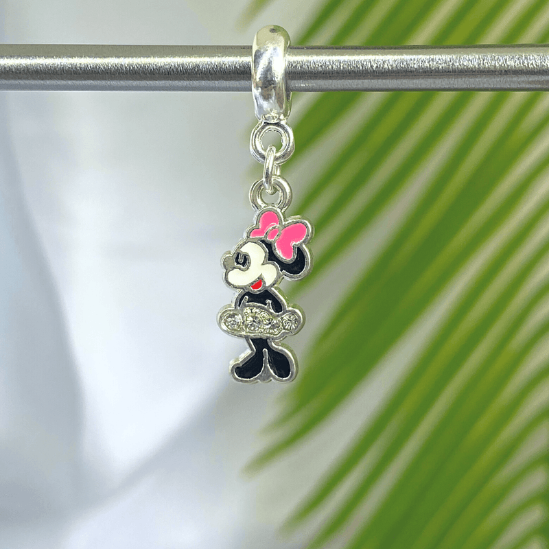 Berloque Banhado a Prata Minnie Saia Strass - Prata - Áurea Acessórios