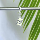 Berloque Banhado a Prata Passaporte - Prata - Áurea Acessórios