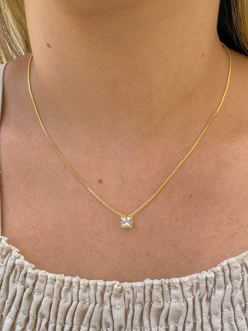 Colar Pingente Quadrado Zircônia - Dourado - Áurea Acessórios