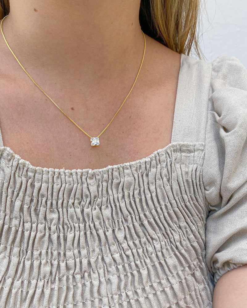 Colar Pingente Quadrado Zircônia - Dourado - Áurea Acessórios