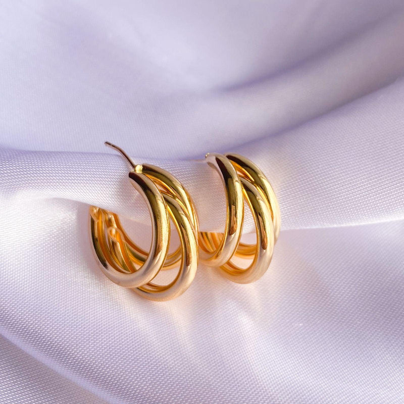 Argolas Tubo Tripla Média - Dourado - Áurea Acessórios